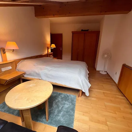 Trio One Location, Endless Destinations Apartament